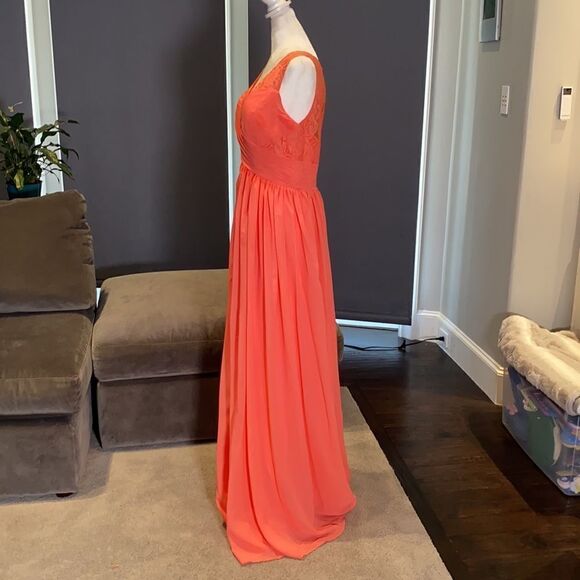 Woman’s A-Line V-Neck Chiffon Prom Bridesmaid or Formal Dress Size 12 NWT - Picture 3 of 12